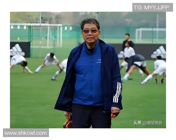 足球明星退役后的新生活探秘与人生转型之路 足球明星退役后的新生活探秘与人生转型之路