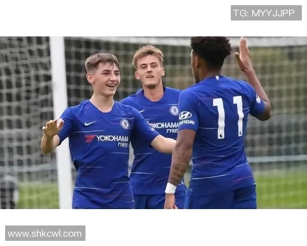 U19卡塔尔与阿联酋激战正酣青少年足球赛场上的精彩对决 U19卡塔尔与阿联酋激战正酣青少年足球赛场上的精彩对决