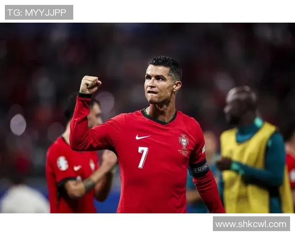 如何轻松下载足球明星照片的详细步骤与技巧分享 如何轻松下载足球明星照片的详细步骤与技巧分享